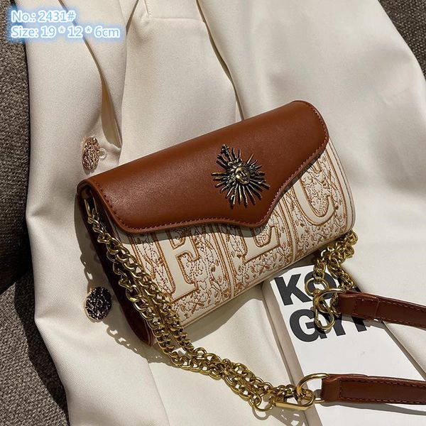 wholesale factory ladies shoulder bags 3 colors this year popular explosions embroidered chain bag flip contrast leather handbag sweet retro
wholesale factory ladies shoulder bags 3 colors this year popular explosions embroidered chain bag flip contrast leather handbag sweet retro