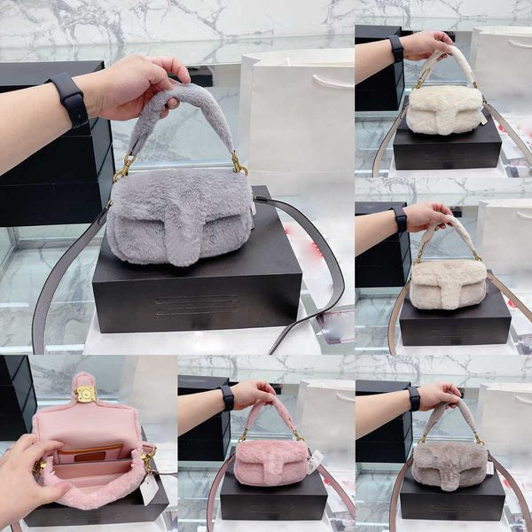 evening bags coa pillow tabb designer plush crossbody pouch winter womens tote luxurys design handbag shoulder purse 221024
evening bags coa pillow tabb designer plush crossbody pouch winter womens tote luxurys design handbag shoulder purse 221024