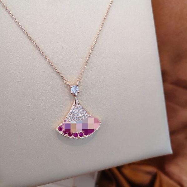 18k rose gold new full diamond gradient skirt necklace fashion women's temperament versatile fan pendant clavicle chain designer, Silver
18k rose gold new full diamond gradient skirt necklace fashion women's temperament versatile fan pendant clavicle chain designer, Silver