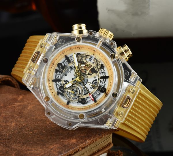 2023 44mm automatic mechanical glow-in-the-dark classic generous rubber strap adjustable watch, Slivery;brown
2023 44mm automatic mechanical glow-in-the-dark classic generous rubber strap adjustable watch, Slivery;brown