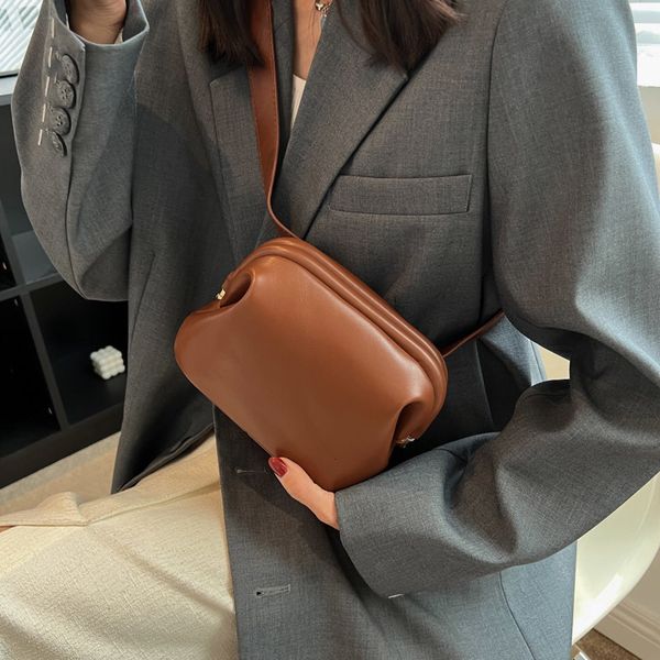waist bags luxury bag hip pack fashion chain fanny woman crossbody chest purse premium leather female belt s 221116
waist bags luxury bag hip pack fashion chain fanny woman crossbody chest purse premium leather female belt s 221116