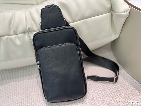 brand shoulder bag crossbody luxury handbag tote designer messenger bags 5a quality classic genuine leather mens size 18cm chest bag briefca
brand shoulder bag crossbody luxury handbag tote designer messenger bags 5a quality classic genuine leather mens size 18cm chest bag briefca