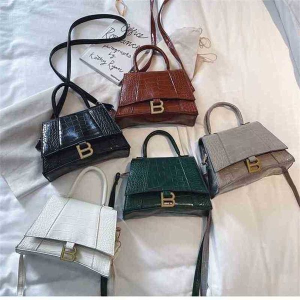 women's designer balenciga hourglass bag correct women's french advanced sense vintage crocodiless single shoulder messenger bag f
women's designer balenciga hourglass bag correct women's french advanced sense vintage crocodiless single shoulder messenger bag f