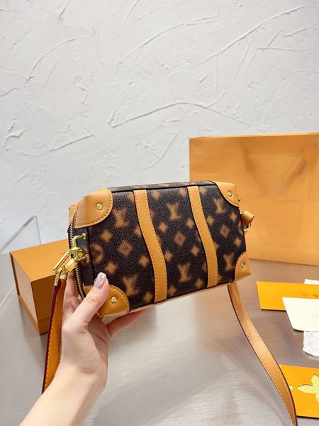 New Designer handbags Luxury bags Classic Vintage Mosaic Print Fashion Versatile Women's Crossbody Shoulder Bag, Khaki
New Designer handbags Luxury bags Classic Vintage Mosaic Print Fashion Versatile Women's Crossbody Shoulder Bag, Khaki