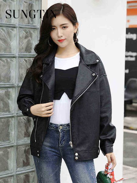 sungtin new fashion women classic faux leather jacket autumn winter loose jacket female motorcycle jacket punk streetwear j220727, Black
sungtin new fashion women classic faux leather jacket autumn winter loose jacket female motorcycle jacket punk streetwear j220727, Black