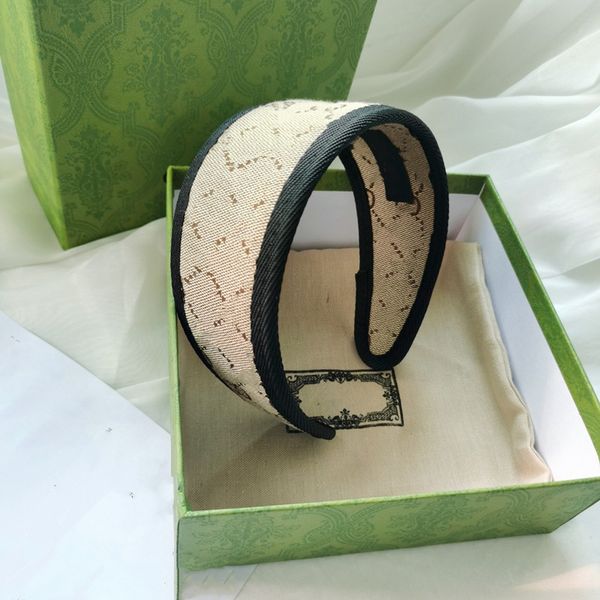 with box 2022 luxury g-letter brand headbands for women wide hair hoop with big stamp sports outdoor street fashion headband hairjewelry, Silver 
with box 2022 luxury g-letter brand headbands for women wide hair hoop with big stamp sports outdoor street fashion headband hairjewelry, Silver