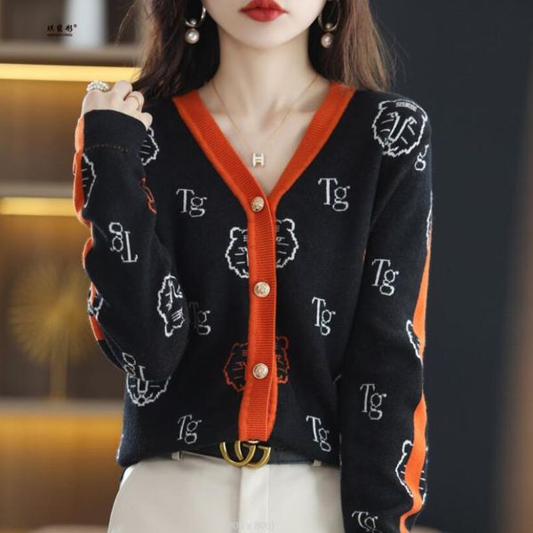 women's sweaters 2022 autumn and winter new cashmere cardigan women small tiger embroidercolor matching sweater v-neck knit thick coat, White;black
women's sweaters 2022 autumn and winter new cashmere cardigan women small tiger embroidercolor matching sweater v-neck knit thick coat, White;black
