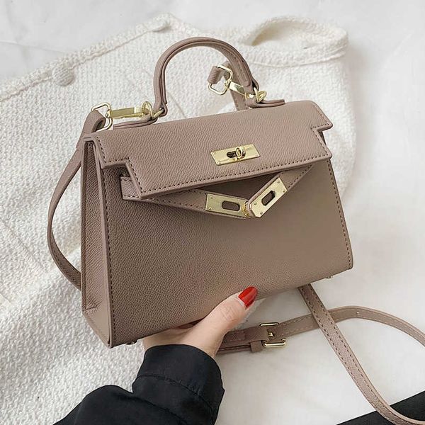 designer hemrres tote bag autumn small 2023 new fashion net red kelys crossbody women's versatile ins western-style handbag
designer hemrres tote bag autumn small 2023 new fashion net red kelys crossbody women's versatile ins western-style handbag