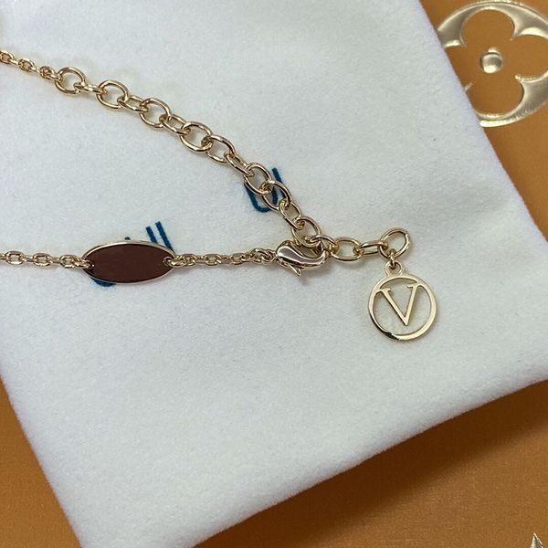 womens designer stylish necklace chain necklaces fashion luxury v chains all match temperament men and women leisure necklaces valentines da, Silver
womens designer stylish necklace chain necklaces fashion luxury v chains all match temperament men and women leisure necklaces valentines da, Silver