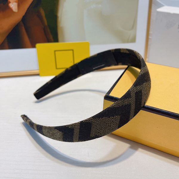 with box new fashion women headbands classic f-letter headwear girls hair accessories quality cloth sports headband, Silver
with box new fashion women headbands classic f-letter headwear girls hair accessories quality cloth sports headband, Silver