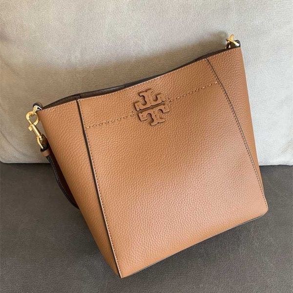 handbags t0ryburchs designer bucket large capacity shopping litchi pattern women's portable one shoulder crossbody bag
handbags t0ryburchs designer bucket large capacity shopping litchi pattern women's portable one shoulder crossbody bag