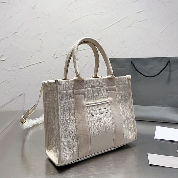 evening bag 27cm handbag tote bag women crossbody bags clemence real leather handle fashion letters square pocket classic handbags purse mul
evening bag 27cm handbag tote bag women crossbody bags clemence real leather handle fashion letters square pocket classic handbags purse mul
