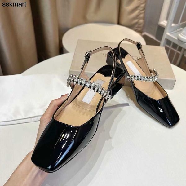 designer asymmetrical high heels french baotou leather single shoes women's lady matte rivets with box size 34-40, Black
designer asymmetrical high heels french baotou leather single shoes women's lady matte rivets with box size 34-40, Black