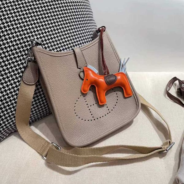 bag women's bucket single shoulder leather new hollow versatile contrast 31cm fiol