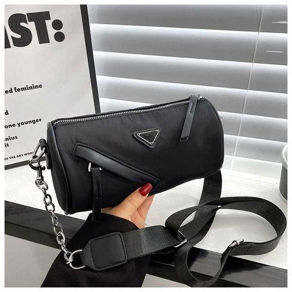 purse nylon cloth bag women's 2022 new trend sling one shoulder messenger bag simple chain wide shoulder belt pillow bag outlet black f
purse nylon cloth bag women's 2022 new trend sling one shoulder messenger bag simple chain wide shoulder belt pillow bag outlet black f