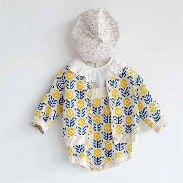 clothing sets spring autumn infant baby girls knit long sleeve floral coat braces rompers kids girl suit clothes 221116, White
clothing sets spring autumn infant baby girls knit long sleeve floral coat braces rompers kids girl suit clothes 221116, White