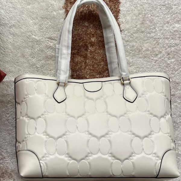 realfine bags 5a 631685 38cm matelasse leather medium tote shoulder handbags purse for women with dust bag box
realfine bags 5a 631685 38cm matelasse leather medium tote shoulder handbags purse for women with dust bag box