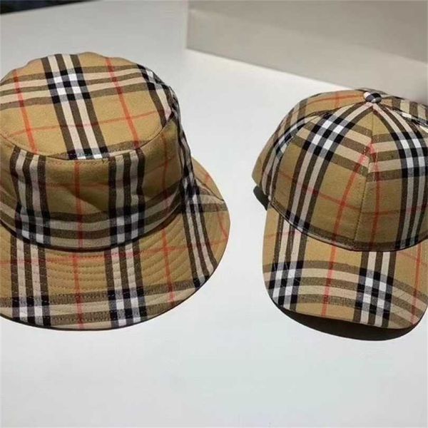 hat burbrery ball caps paris pakistan classic grid red same korean duck tongue hat lovers leisure outdoor sun visor mens and womens new fash, Blue;gray
hat burbrery ball caps paris pakistan classic grid red same korean duck tongue hat lovers leisure outdoor sun visor mens and womens new fash, Blue;gray