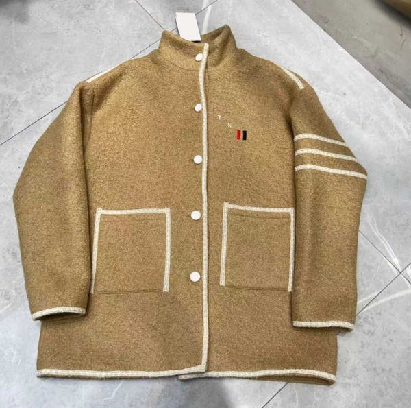 jacket womens chest letter logo jacquard color contrast edge profile outerwear stripe of arm drop shoulder design button open coats women cl, Black;brown
jacket womens chest letter logo jacquard color contrast edge profile outerwear stripe of arm drop shoulder design button open coats women cl, Black;brown