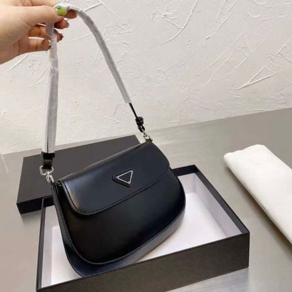 artsy designer handbag womens designer bags messenger underarm wrist bag genuine leather vintage gold metal lettering designers fashion shou
artsy designer handbag womens designer bags messenger underarm wrist bag genuine leather vintage gold metal lettering designers fashion shou