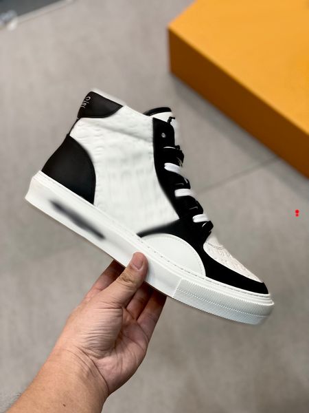 2023 latest luxurys designer boots men black autumn and winter boots fashion cowhide sheepskin lining anti slip wear resistant 39-45 -g143
2023 latest luxurys designer boots men black autumn and winter boots fashion cowhide sheepskin lining anti slip wear resistant 39-45 -g143