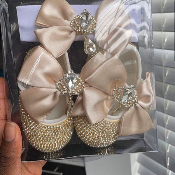 first walkers 4. dollbling delicate apricot butterfly baby shoes headband set luxury diamond fluff outfit red bottom little girl baptism 221
first walkers 4. dollbling delicate apricot butterfly baby shoes headband set luxury diamond fluff outfit red bottom little girl baptism 221
