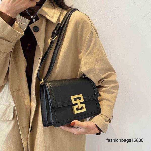 fashion retro female bags leather shoulder bags for women classic purses and handbags bolsos mujer de marca famosa 2022
fashion retro female bags leather shoulder bags for women classic purses and handbags bolsos mujer de marca famosa 2022