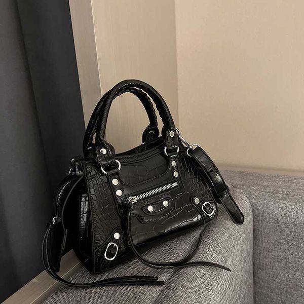 designer luxury for womens bags handbag b-shaped paris single shoulder messenger fashion square gift shoulder oblique span wallet versatile
designer luxury for womens bags handbag b-shaped paris single shoulder messenger fashion square gift shoulder oblique span wallet versatile