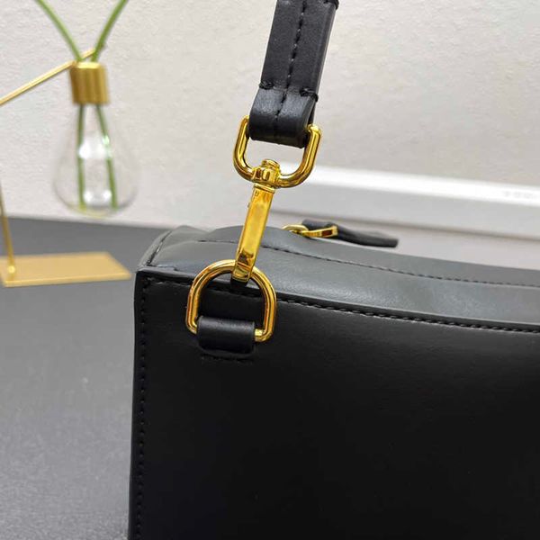 designer luxury women the tote bag fashion versatile handbags shoulder crossbody bags purse tories totes large capacity saddle wallets 7a 5w
designer luxury women the tote bag fashion versatile handbags shoulder crossbody bags purse tories totes large capacity saddle wallets 7a 5w