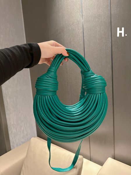 woman bags new knotting bag totes one shoulder cross body outdoor messenger pochette bags hobo handbag luxury designer purses coin purse pu
woman bags new knotting bag totes one shoulder cross body outdoor messenger pochette bags hobo handbag luxury designer purses coin purse pu