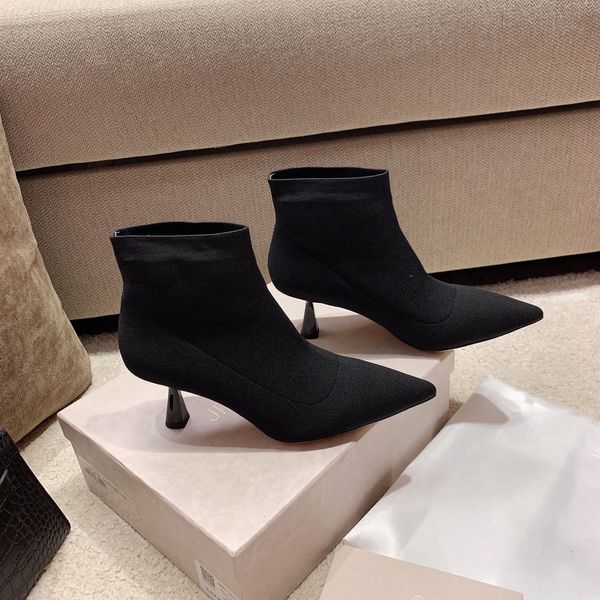luxury dress shoes knitted elastic fabric for women wear it very the feeling of foot is great with size 35-39, Black
luxury dress shoes knitted elastic fabric for women wear it very the feeling of foot is great with size 35-39, Black