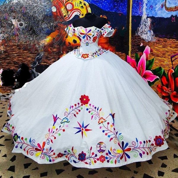 mexican girls quinceanera dresses embroidery charro lace-up corset vestido de 15 anos 2023 off the shoulder sweet 16 prom gowns, Blue;red
mexican girls quinceanera dresses embroidery charro lace-up corset vestido de 15 anos 2023 off the shoulder sweet 16 prom gowns, Blue;red
