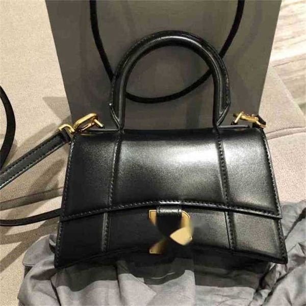 designer handbags luxury balencaige bags hourglass women's wallet crocodile pattern leather one shoulder
designer handbags luxury balencaige bags hourglass women's wallet crocodile pattern leather one shoulder