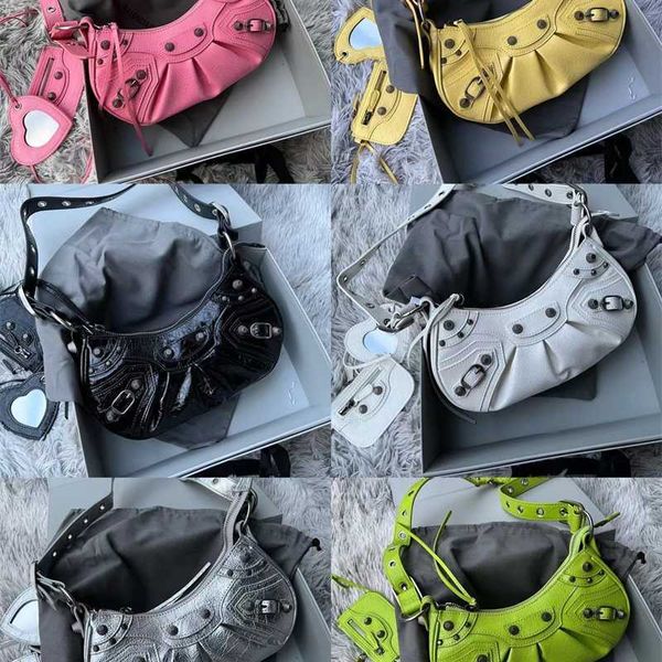 designer luxury for womens bags handbag b-shaped paris single shoulder messenger fashion square gift shoulder oblique span wallet versatile
designer luxury for womens bags handbag b-shaped paris single shoulder messenger fashion square gift shoulder oblique span wallet versatile