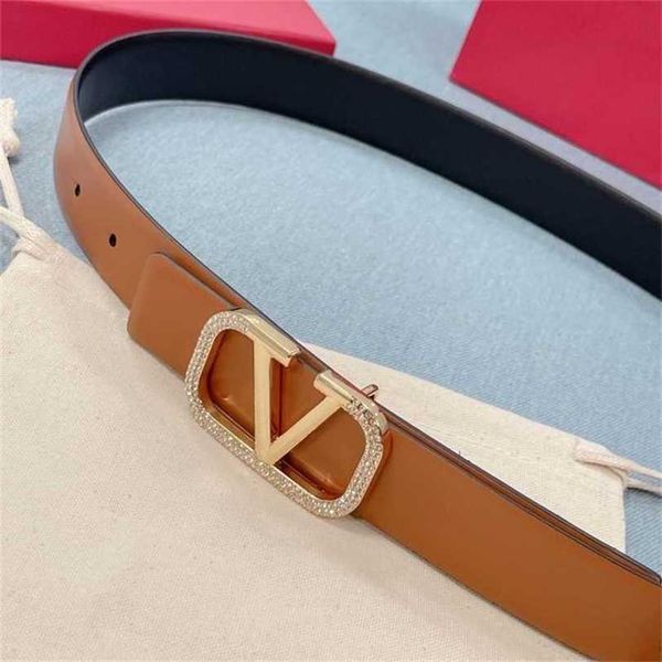 designer belts valentions belt lead leather belt with two sides available in color beautiful bright gold diamond buckle width 3.0cm, Black;brown
designer belts valentions belt lead leather belt with two sides available in color beautiful bright gold diamond buckle width 3.0cm, Black;brown