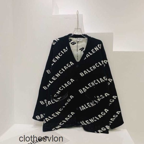 designer show jacquard 2023 edition balenciga sweaters cardigan thickened letter sweater women fashion coat sdxh, White;black
designer show jacquard 2023 edition balenciga sweaters cardigan thickened letter sweater women fashion coat sdxh, White;black