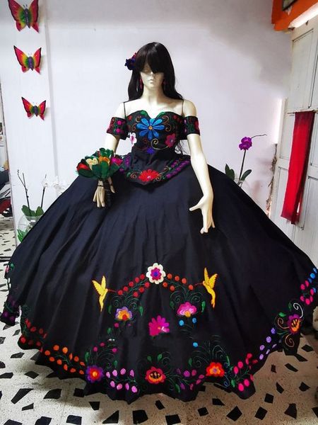black princess quinceanera dresses embroidery charro off shoulder vestidos de 15 anos sweet 16 birthday xv prom gowns, Blue;red
black princess quinceanera dresses embroidery charro off shoulder vestidos de 15 anos sweet 16 birthday xv prom gowns, Blue;red
