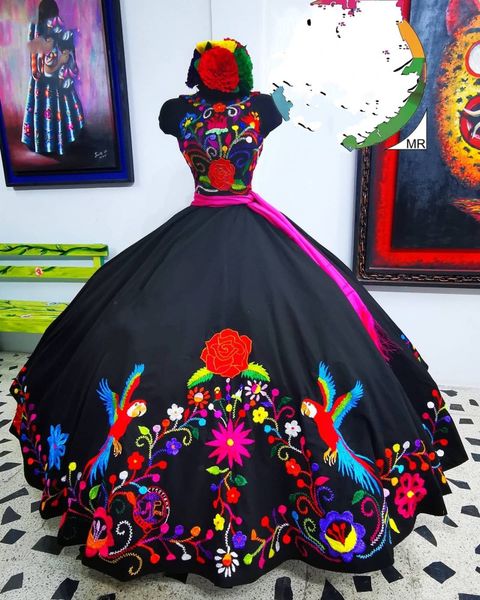 black charro embroidery quinceanera dresses prom sweet 16 mexican girls sleeveless zipper vestidos de 15 anos, Blue;red
black charro embroidery quinceanera dresses prom sweet 16 mexican girls sleeveless zipper vestidos de 15 anos, Blue;red