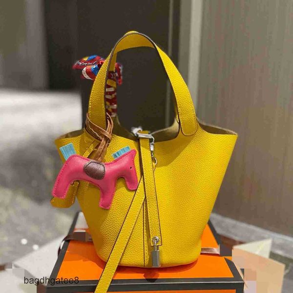 bags locks leather he basket 2023 women picotin tote handbag lychee grain cow designer bag purse fashion totes handbags 18cm fql0
bags locks leather he basket 2023 women picotin tote handbag lychee grain cow designer bag purse fashion totes handbags 18cm fql0