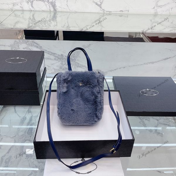 22fw women luxurys designers shoulder bags handbag totes mink skin bag messenger ladies wallets with hairy mink hair purse pouch metal badge
22fw women luxurys designers shoulder bags handbag totes mink skin bag messenger ladies wallets with hairy mink hair purse pouch metal badge