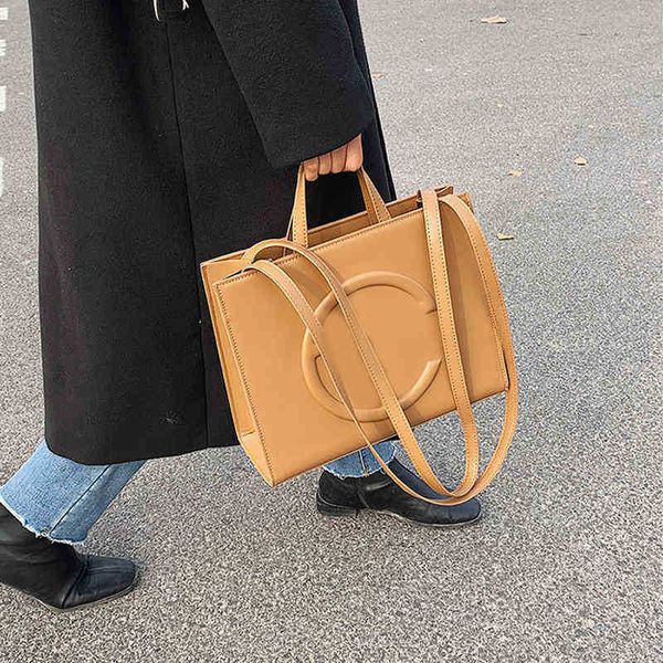 designer women's tote bag candy color luxury handbag single shoulder handbag messenger bag tofu lady shopping handbags 220725
designer women's tote bag candy color luxury handbag single shoulder handbag messenger bag tofu lady shopping handbags 220725