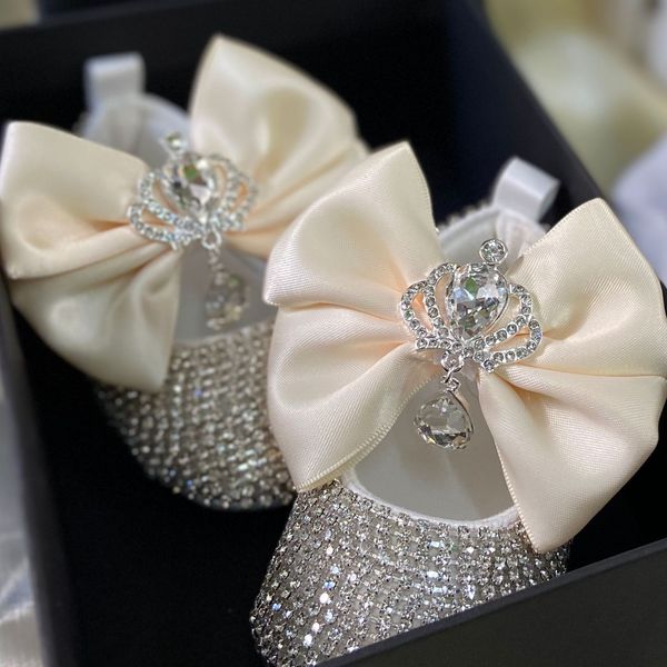 first walkers dollbling spanish bow girl shoes and headband easter egg crystal wedding ivory flower born luxury gift box 221117
first walkers dollbling spanish bow girl shoes and headband easter egg crystal wedding ivory flower born luxury gift box 221117