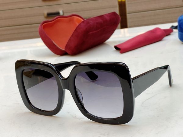 luxury women's sunglasses classic oversize square 0083s 008 black frame with grey gradient lens sunglasses, White;black
luxury women's sunglasses classic oversize square 0083s 008 black frame with grey gradient lens sunglasses, White;black