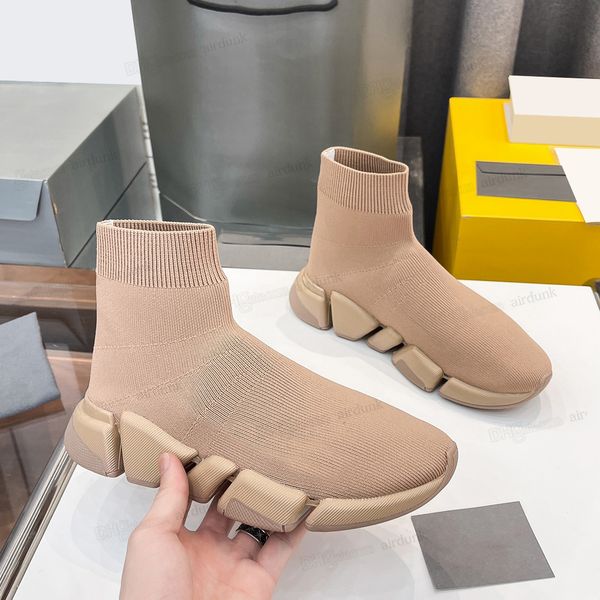 2023 speeds 2.0 shoe platform sneaker men women designer tripler paris socks boots black white blue light sliver brown ruby beige pink k
2023 speeds 2.0 shoe platform sneaker men women designer tripler paris socks boots black white blue light sliver brown ruby beige pink k