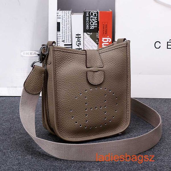 herme evlins shoulder bags price leather women's bag light luxury mobile high end mini cross s
herme evlins shoulder bags price leather women's bag light luxury mobile high end mini cross s