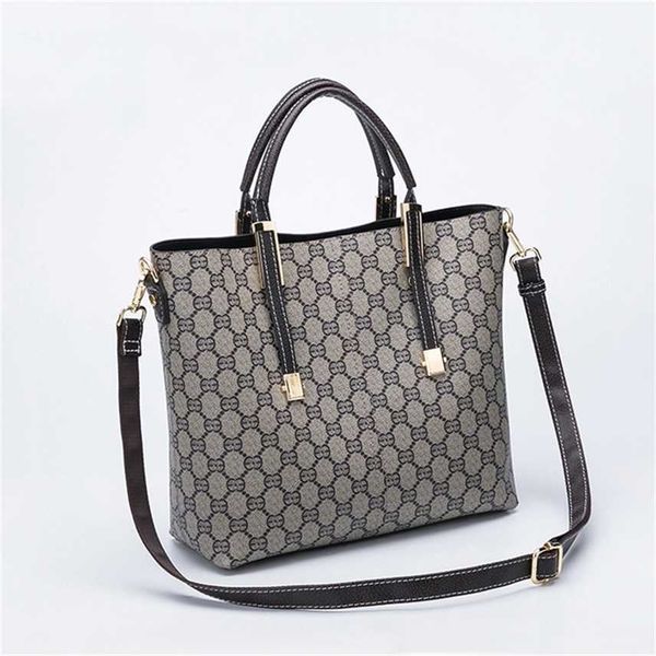 purses women's bag new printed tote bag high-capacity sling one shoulder messenger hand bag
purses women's bag new printed tote bag high-capacity sling one shoulder messenger hand bag