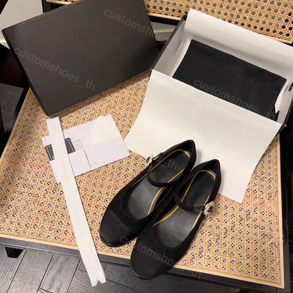 metal flowers dress shoes luxury designer women leather loafers printed embroidery mary jane flat shoes pin buckle strap lady party wedding, Black
metal flowers dress shoes luxury designer women leather loafers printed embroidery mary jane flat shoes pin buckle strap lady party wedding, Black