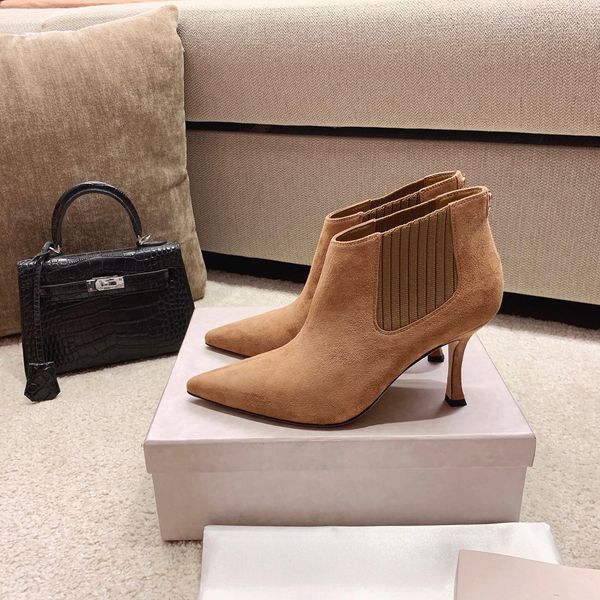 designer pointed boots for women genuine leather put on it very comfortable and warm with size 35-39, Black
designer pointed boots for women genuine leather put on it very comfortable and warm with size 35-39, Black
