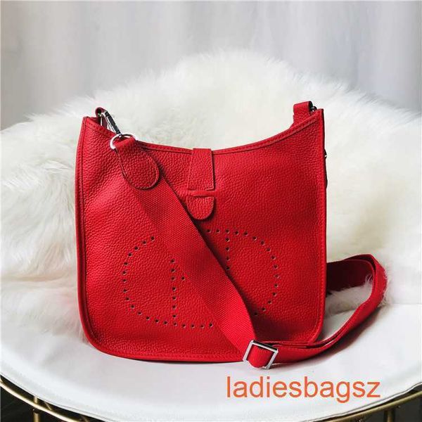 herme evlins shoulder bags price 2022 new fashion women's bag with cut-out and perforated leather on the top
herme evlins shoulder bags price 2022 new fashion women's bag with cut-out and perforated leather on the top