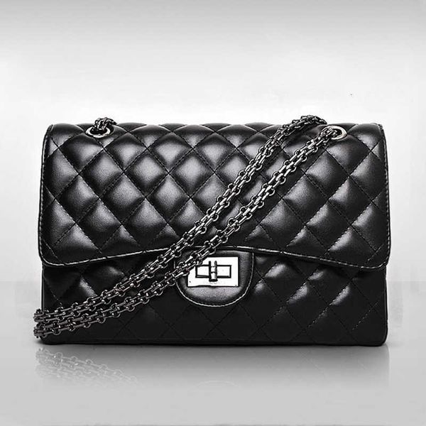 designer bags 2022 new fashion lingge chain xiaoxiangfeng women's single shoulder messenger
designer bags 2022 new fashion lingge chain xiaoxiangfeng women's single shoulder messenger